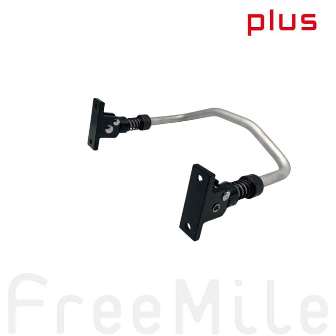 FreeMile plus用のセンタースタンド。安定した駐車が可能。オプション商品。