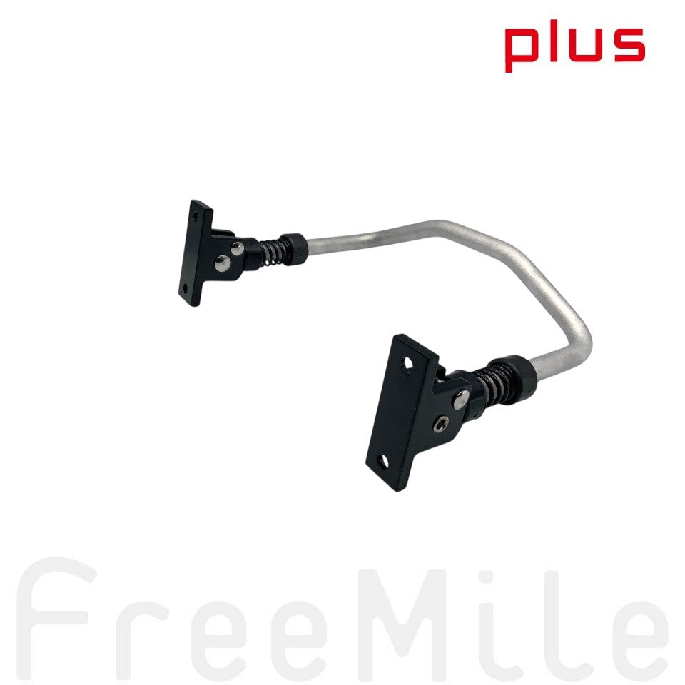 FreeMile plus用のセンタースタンド。安定した駐車が可能。オプション商品。