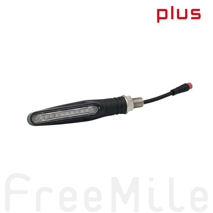 FreeMile plus用のウィンカー。交換や補修に対応。FreeMileの特許で簡単に交換可能